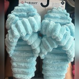Isotoner Signature Margo Spa slippers, New